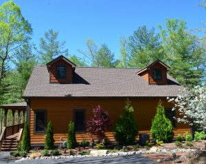 Cabins for Rent with wrap around porch