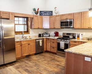 Cabin Rental with Full Kitchen